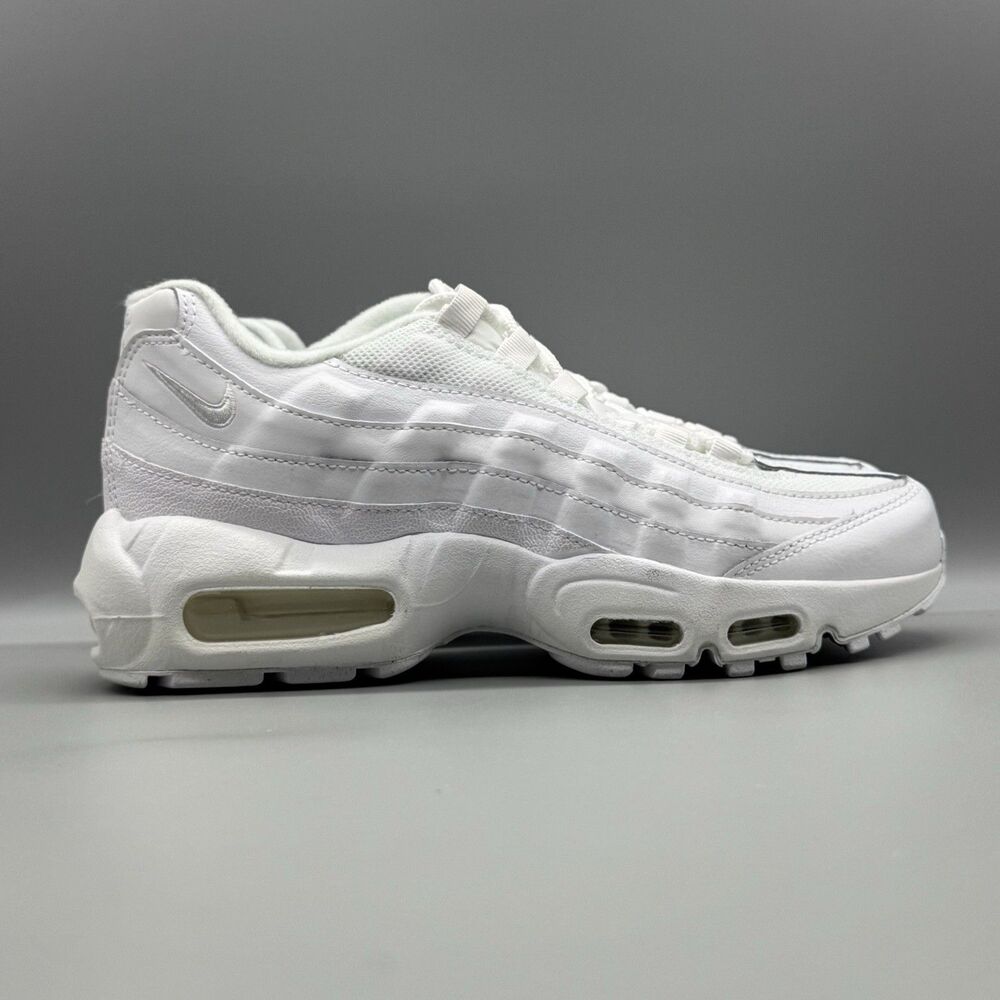 Nike GS Air Max 95 Recraft CJ3906-100 Triple White Nby Size 6Y / Women's 7.5